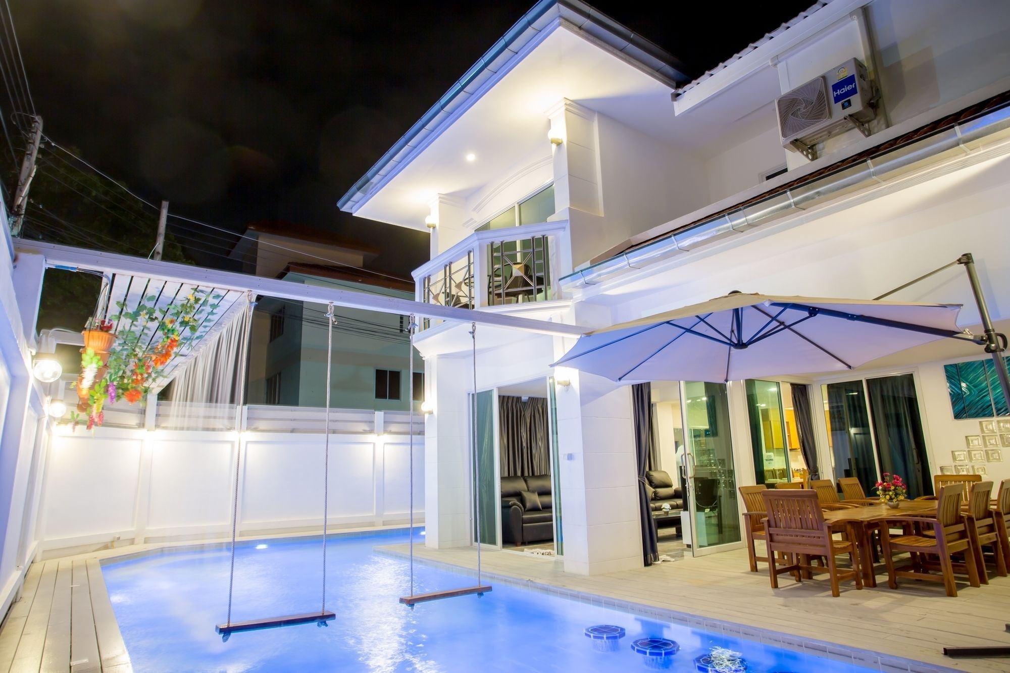 The Ville Modern Viewpoint Pool Villa Pattaya ภายนอก รูปภาพ